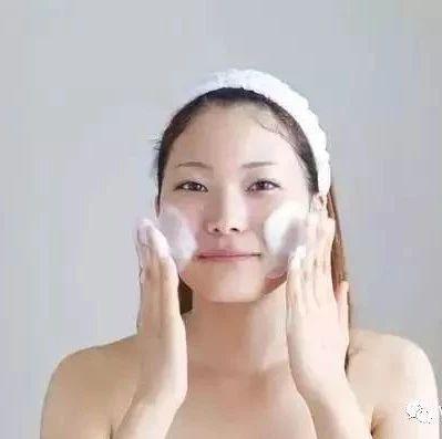 10个信号提醒你该做面膜了！