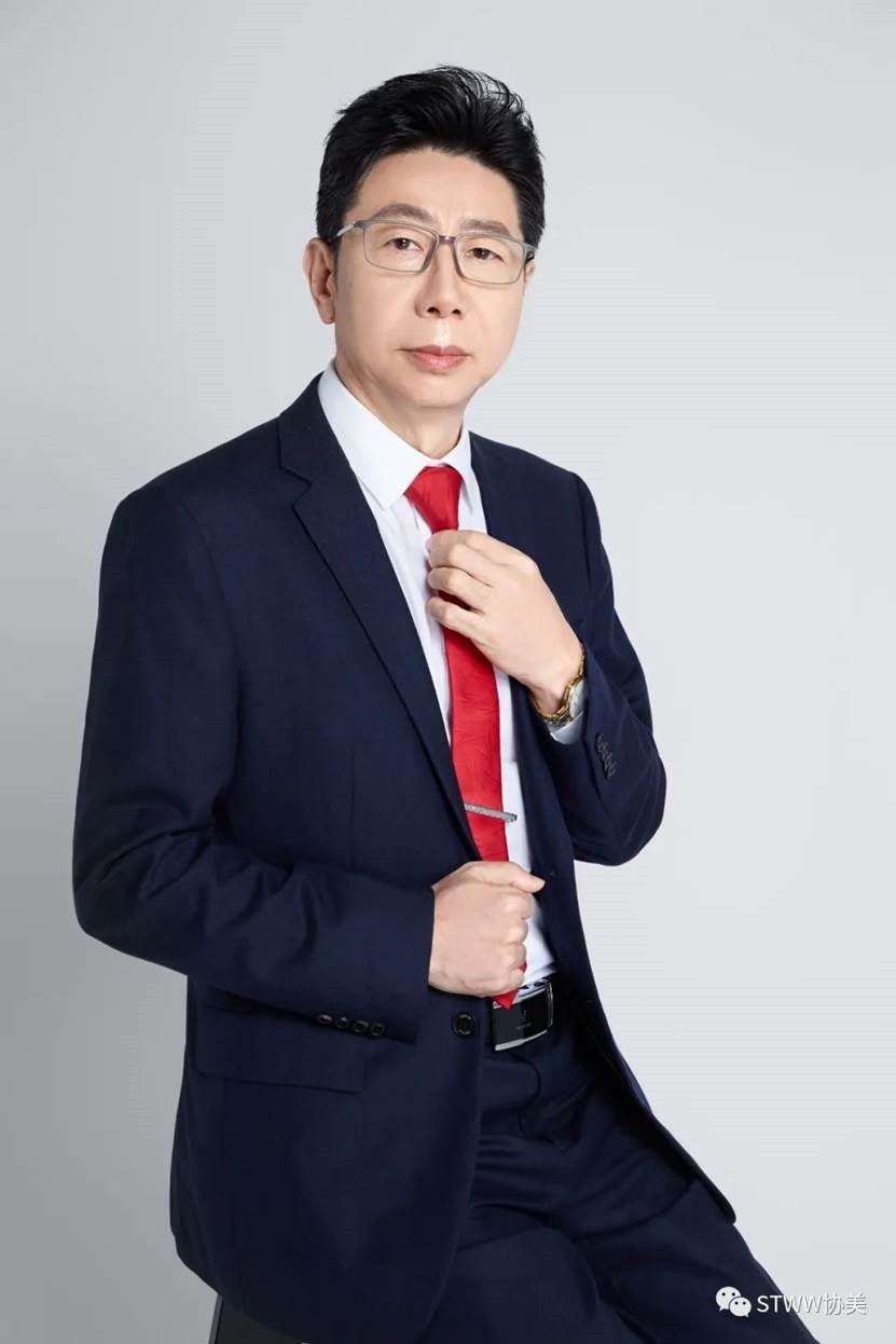 【每日一星】汗水为墨绘高楼，青春焕发从头越--曹文泽